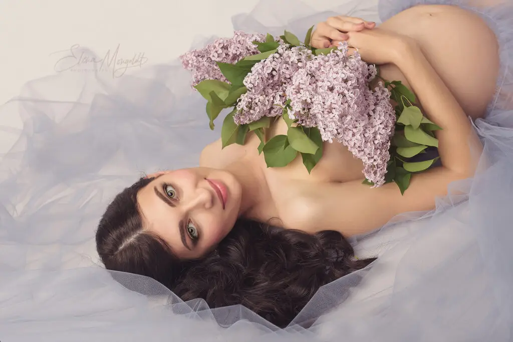 Authentische Fotografie in Osnabrück Babybauch Fotoshooting in Belm bei Elena Mongoldt